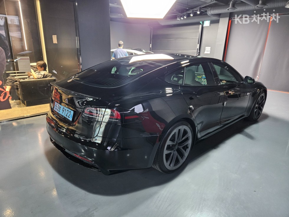 Tesla Model S — miniaturë 5