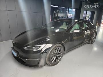 Tesla Model S AWD — foto 1