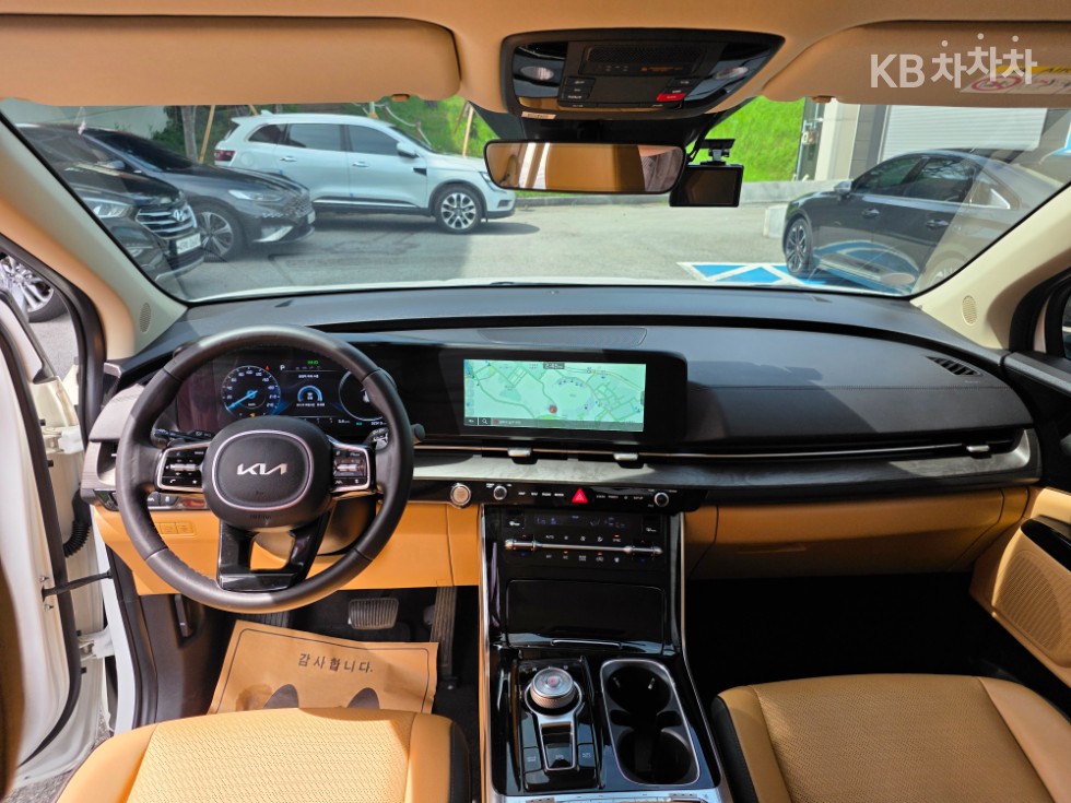 Kia Carnival — miniaturë 8