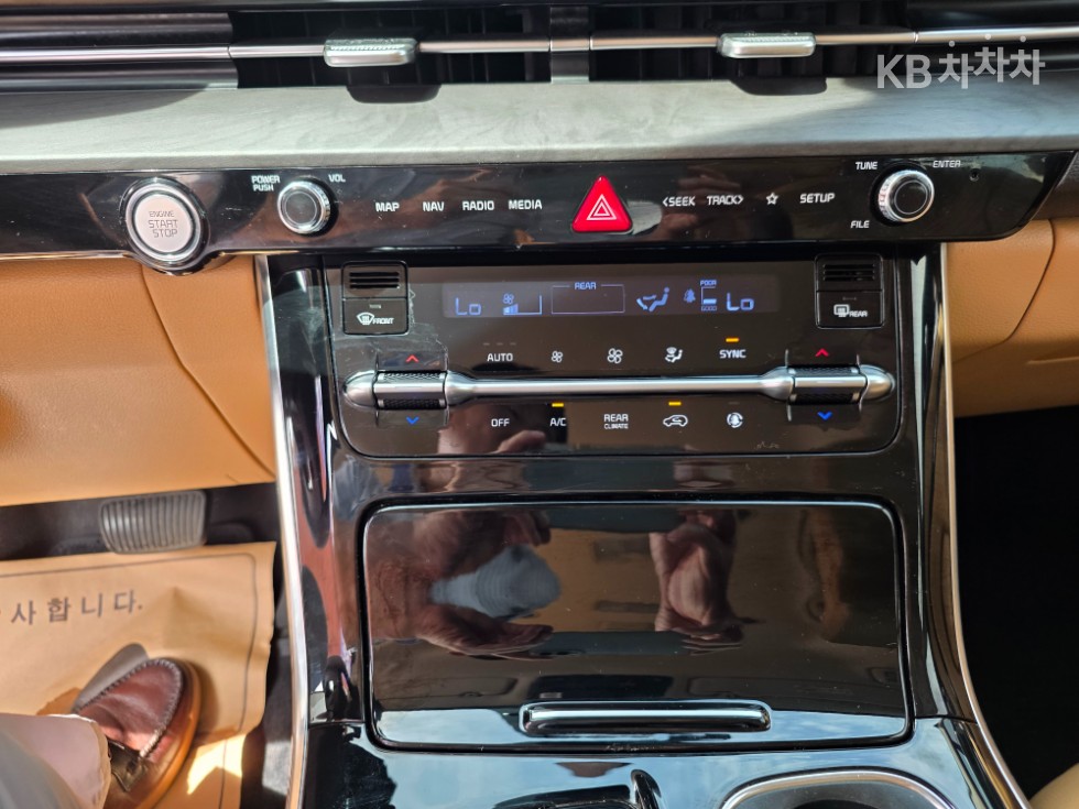 Kia Carnival — miniaturë 12