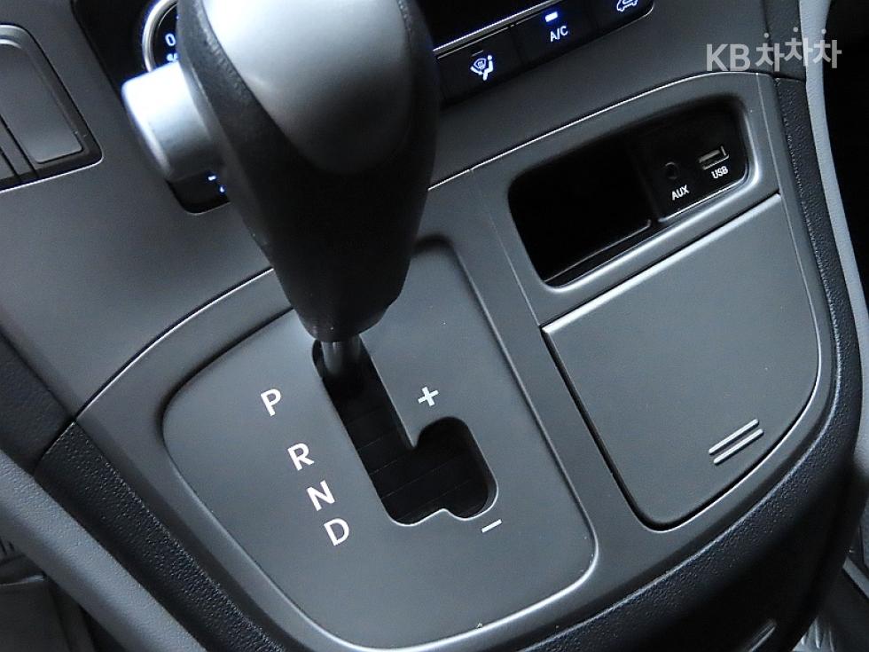 Hyundai Starex — miniaturë 9