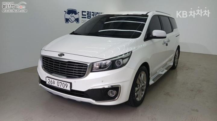 Kia Carnival 9  seats 2.2  diesel  prestige — foto 1