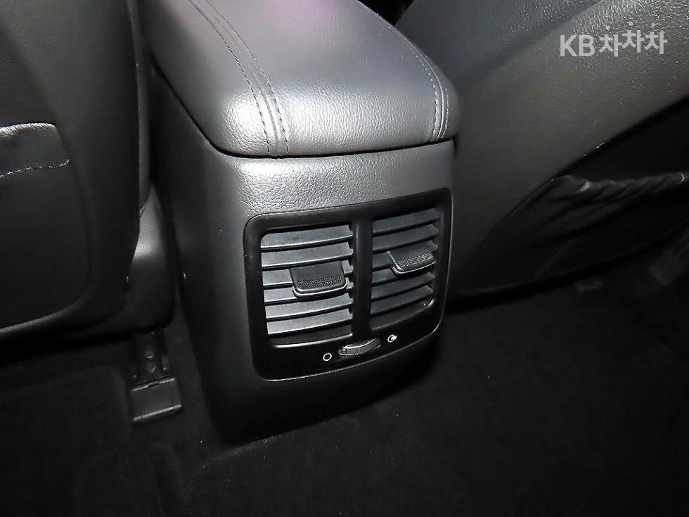 Kia K5 — miniaturë 17