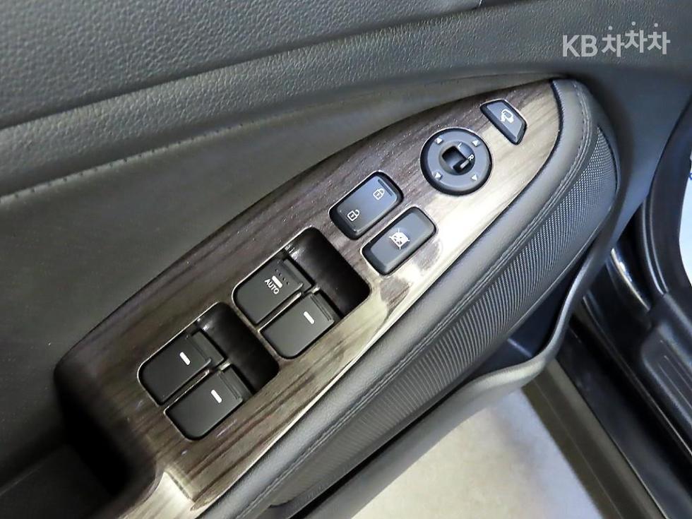Kia K5 — miniaturë 18