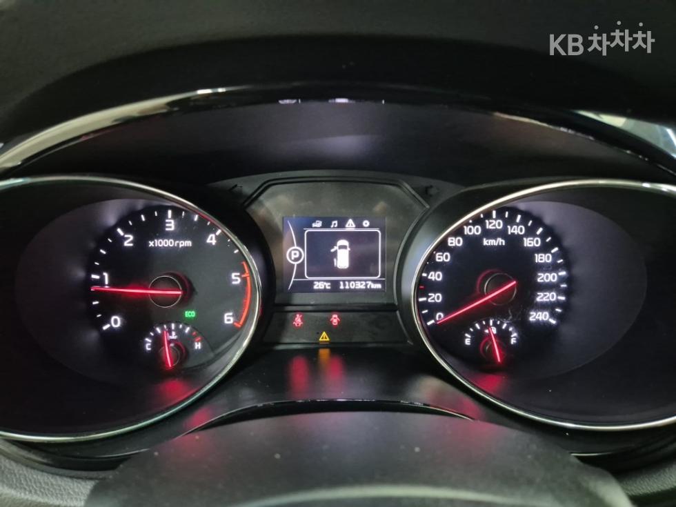 Kia Carnival — miniaturë 6