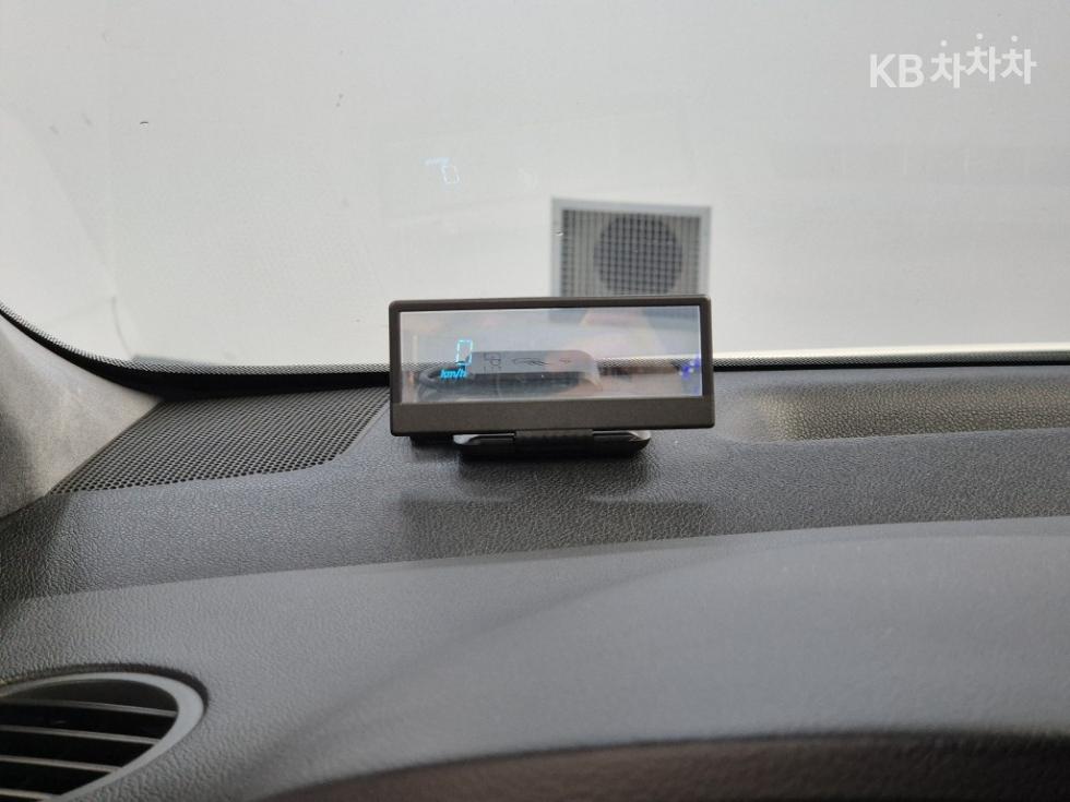 Kia Carnival — miniaturë 16