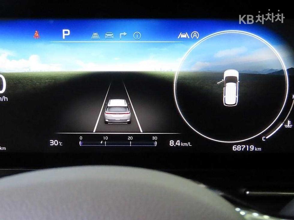 Kia Carnival — miniaturë 9