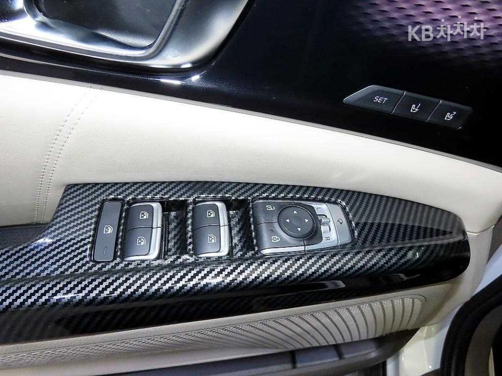 Kia Carnival — miniaturë 13