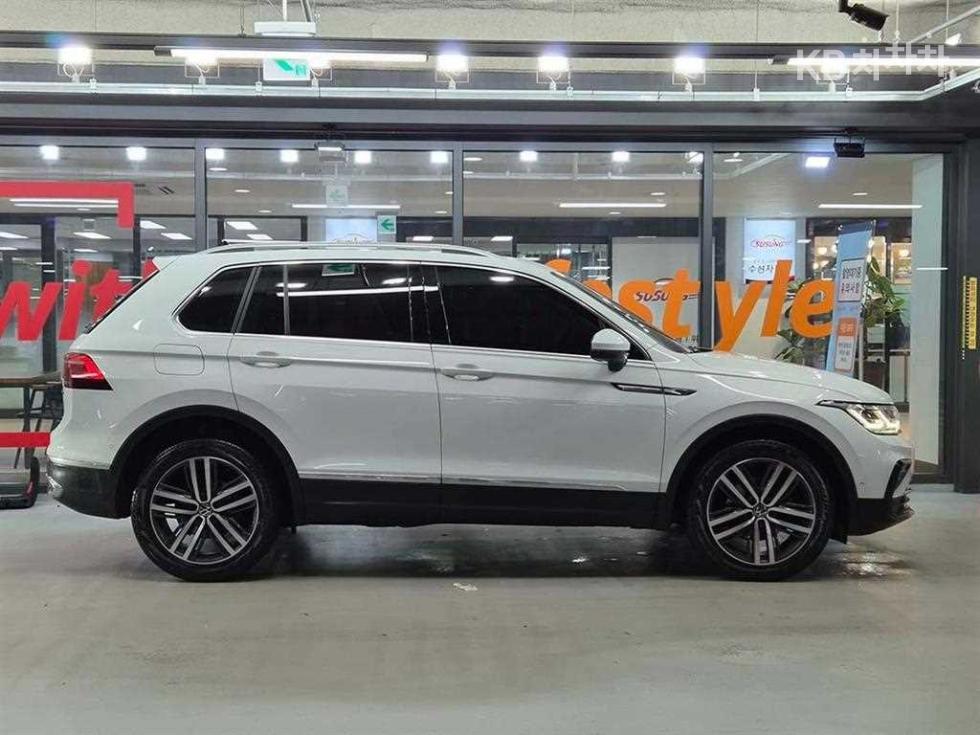 2023 Volkswagen Used Car photo