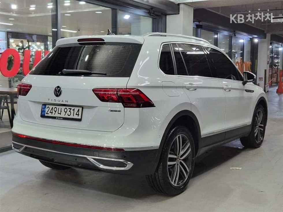 2023 Volkswagen Used Car photo