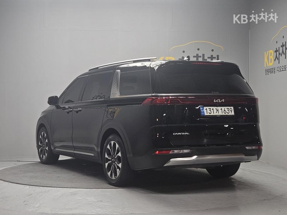 Kia Carnival — miniaturë 3