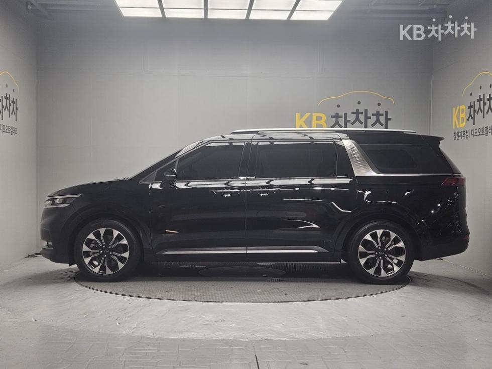 Kia Carnival — miniaturë 4