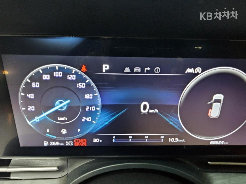 Kia Carnival — miniaturë 10