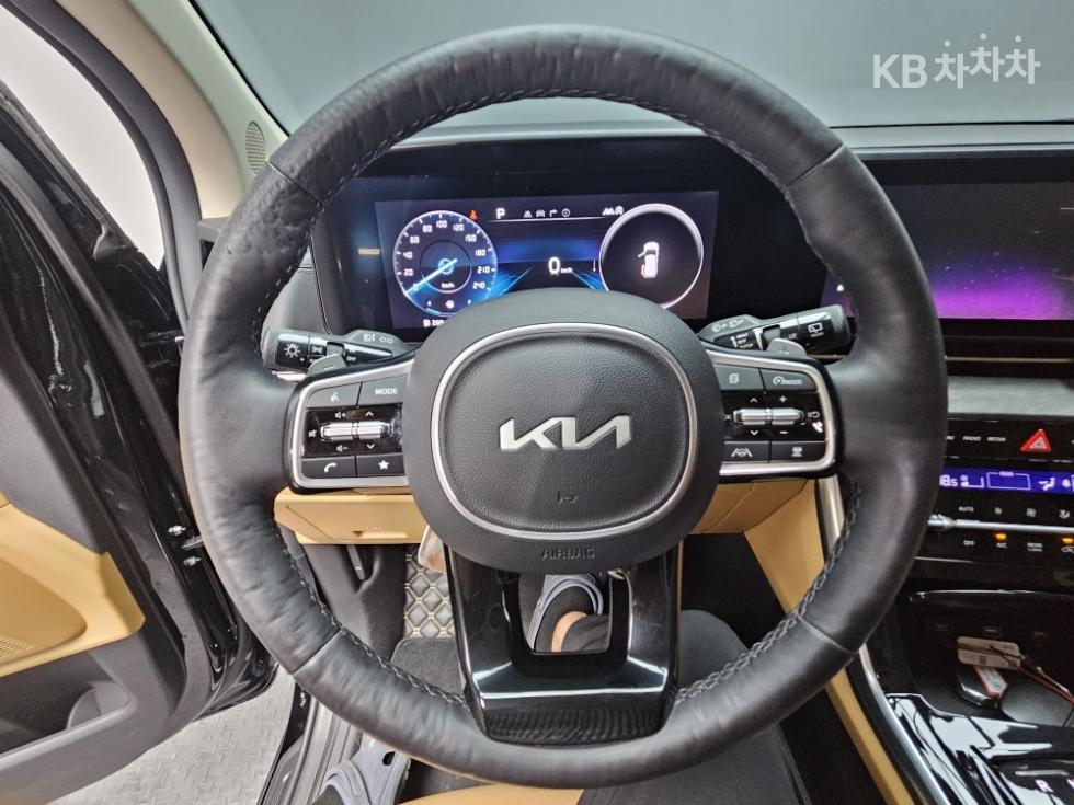 Kia Carnival — miniaturë 11