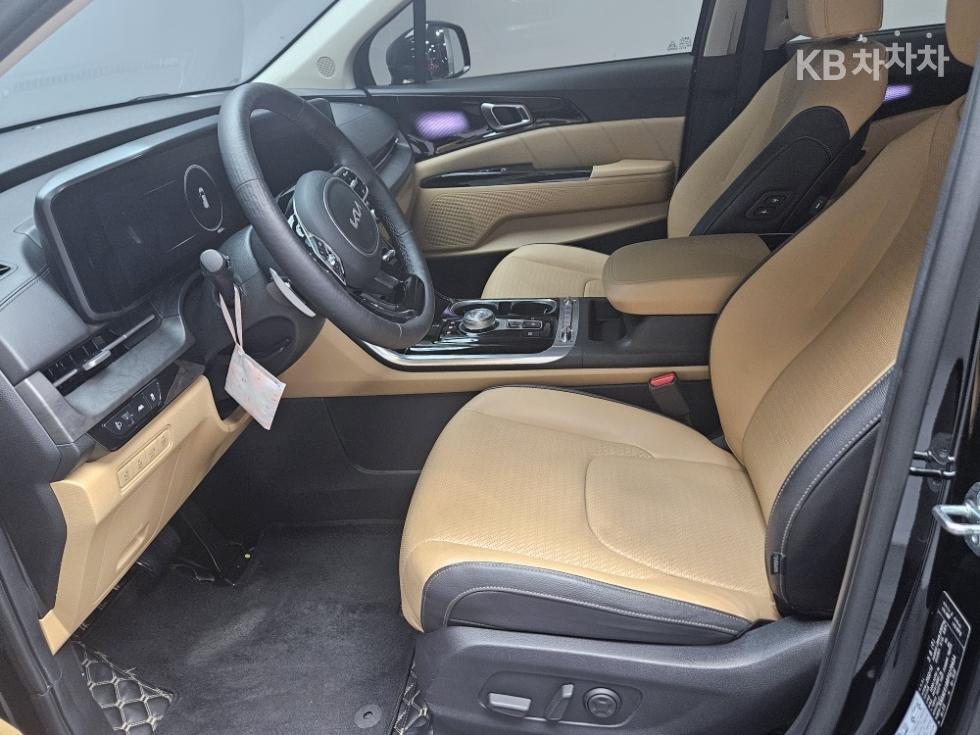Kia Carnival — miniaturë 12