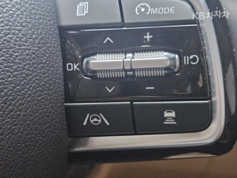 Kia Carnival — miniaturë 15