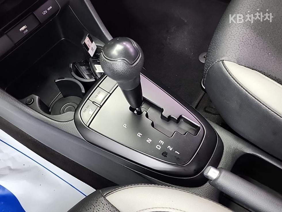 2021 Kia (JA) photo