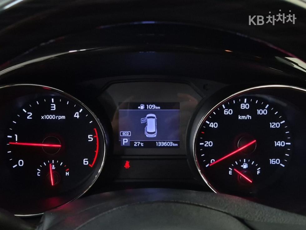 Kia Carnival — miniaturë 6