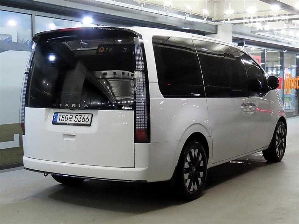 Hyundai Staria — miniaturë 4