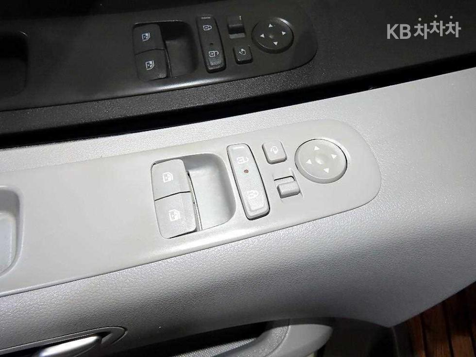 Hyundai Staria — miniaturë 12