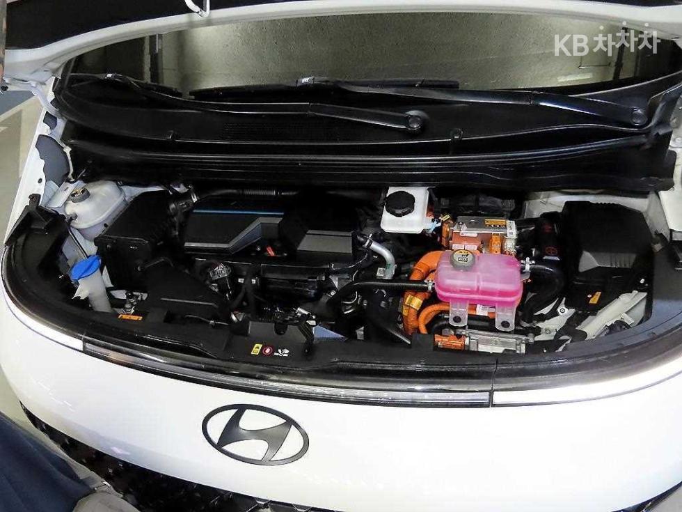 Hyundai Staria — miniaturë 19