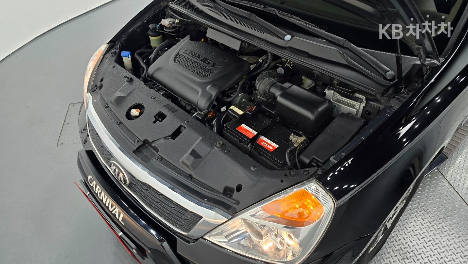 Kia Carnival — miniaturë 6