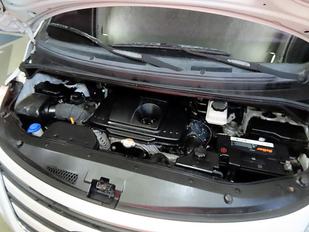 Hyundai Starex — miniaturë 18