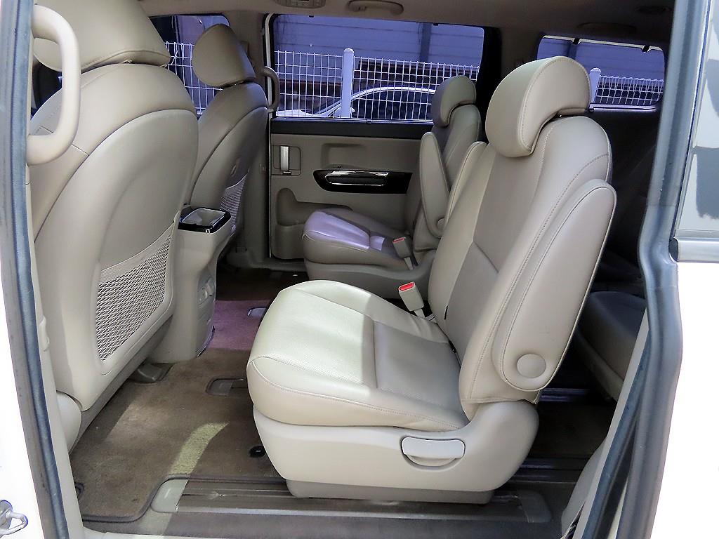 Kia Carnival — miniaturë 6