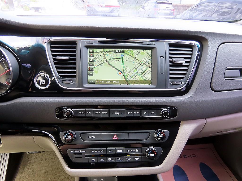 Kia Carnival — miniaturë 13