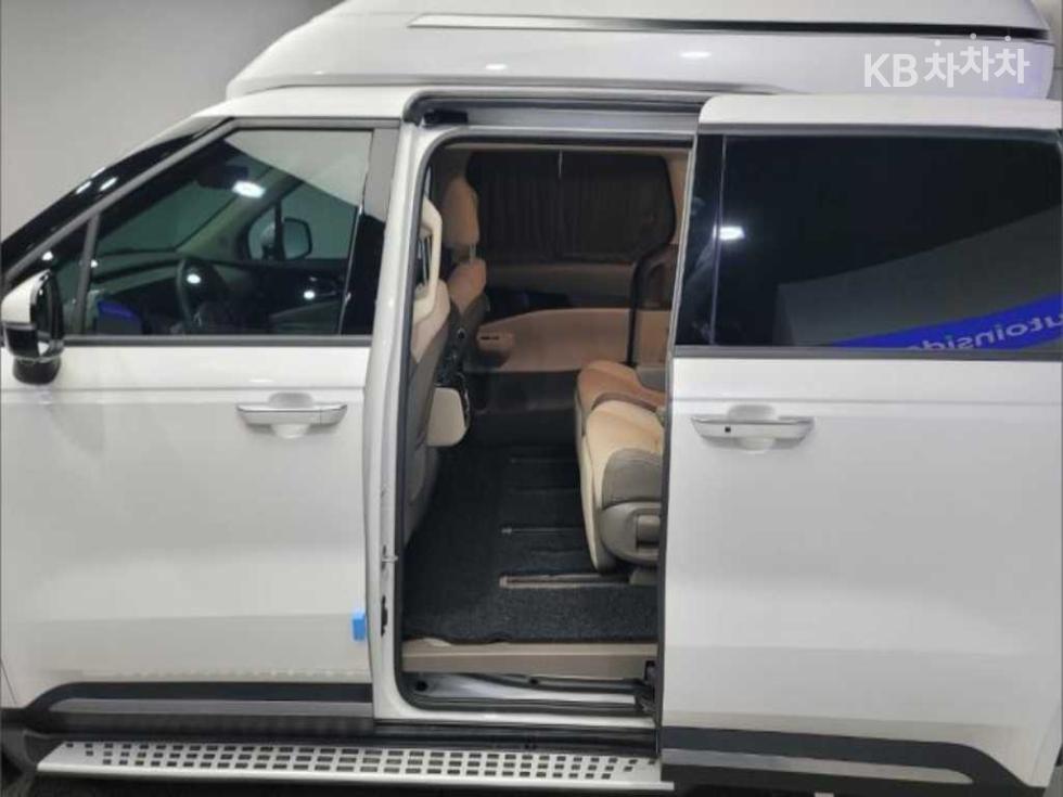 Kia Carnival — miniaturë 16