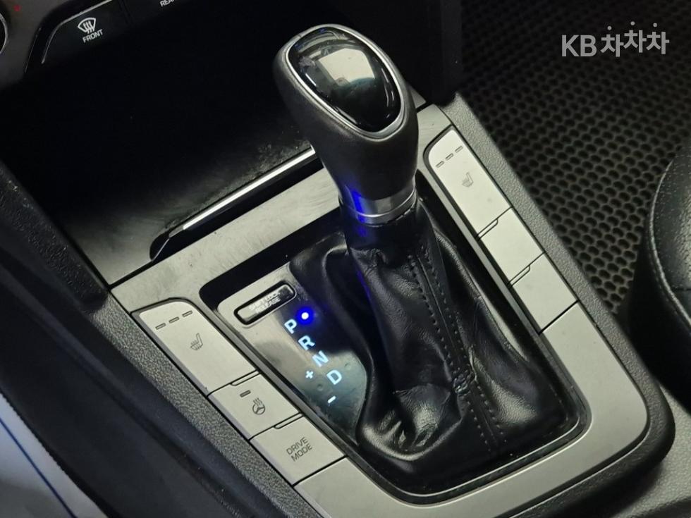Hyundai Avante — miniaturë 8