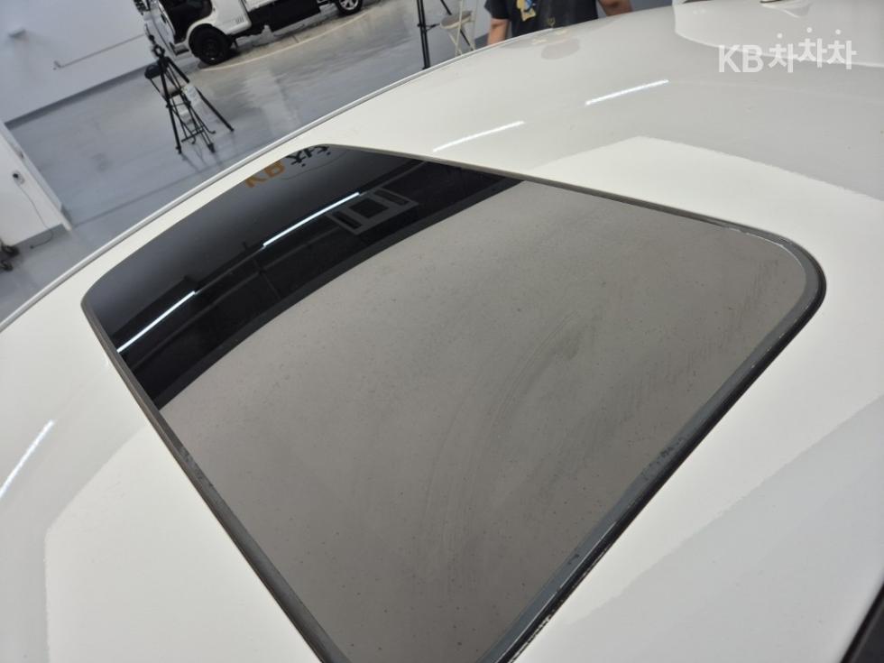 Hyundai Avante — miniaturë 13