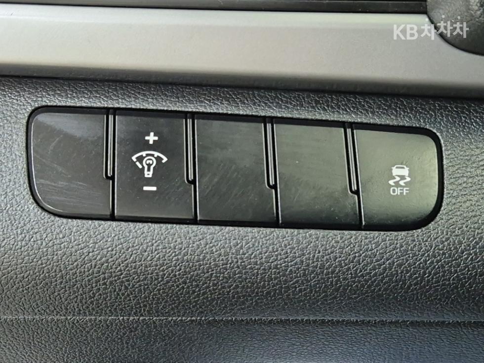 Hyundai Avante — miniaturë 17