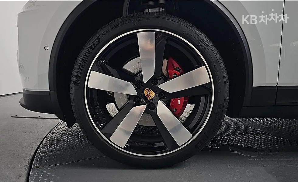 Porsche Macan — miniaturë 6