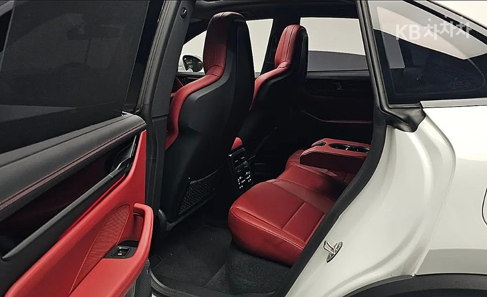 Porsche Macan — miniaturë 9