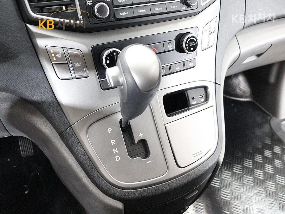 Hyundai Starex — miniaturë 10