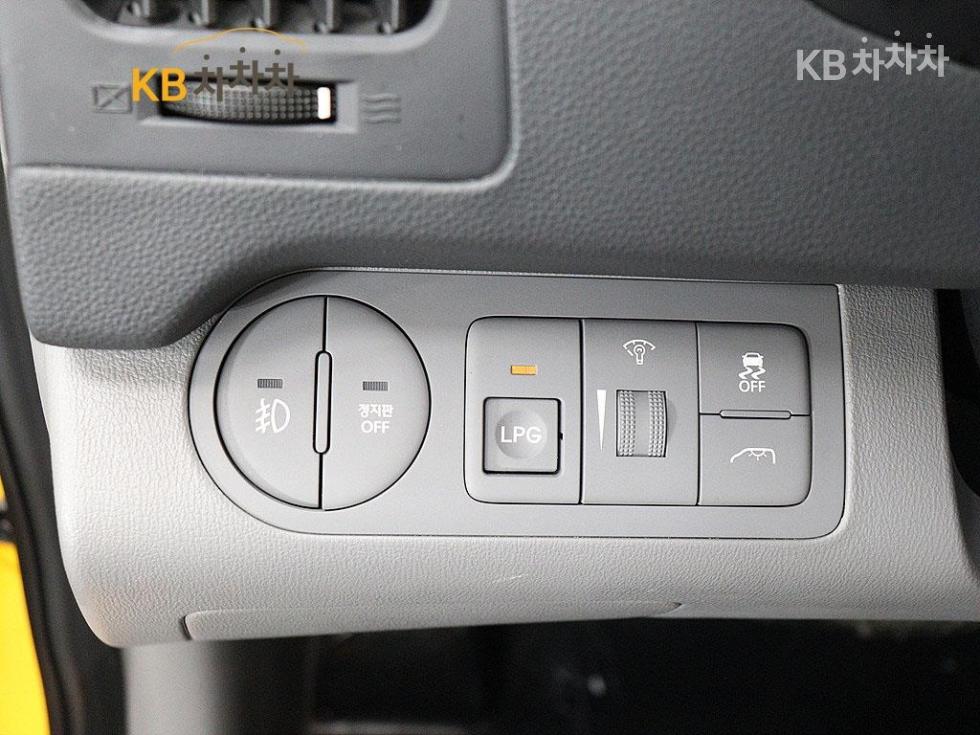 Hyundai Starex — miniaturë 12