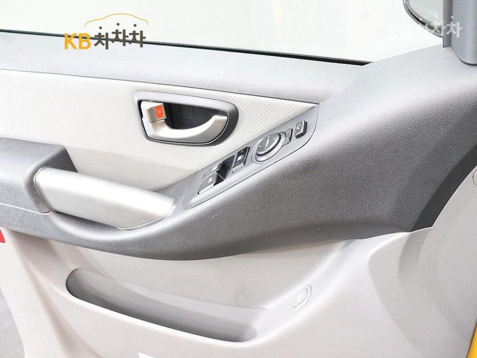 Hyundai Starex — miniaturë 13