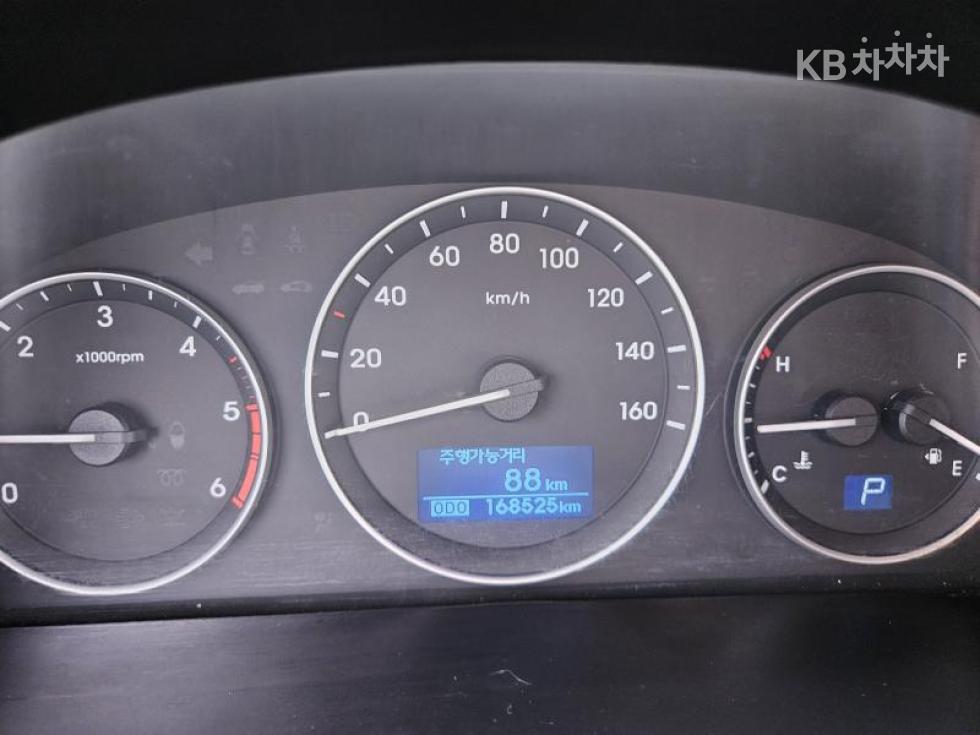 Hyundai Starex — miniaturë 16