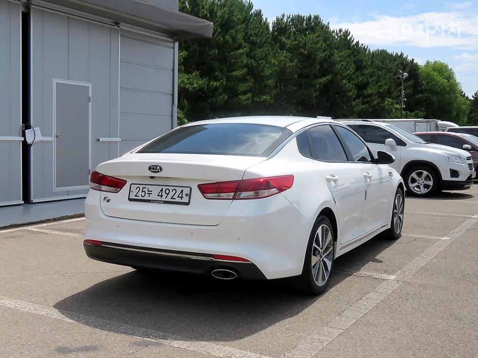 Kia K5 — miniaturë 4