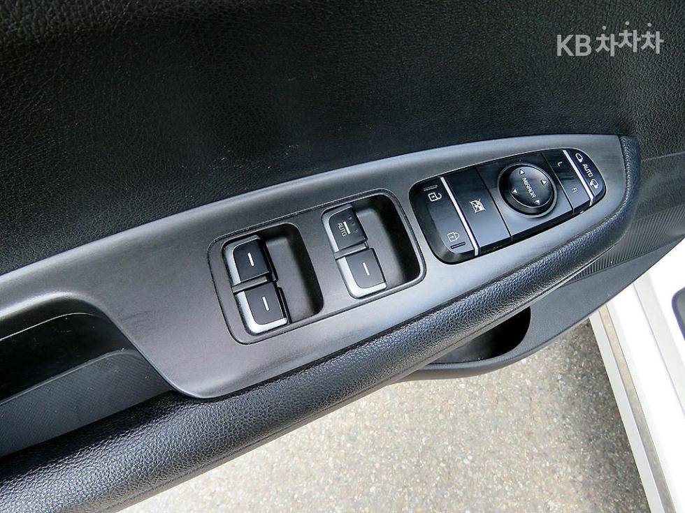Kia K5 — miniaturë 8