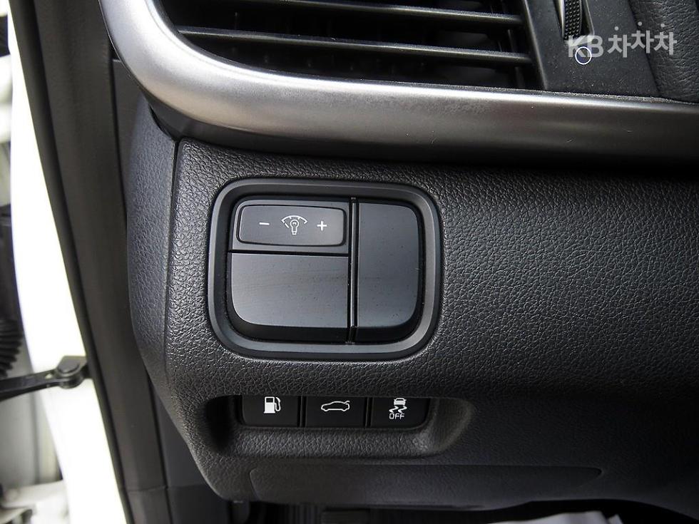 Kia K5 — miniaturë 9