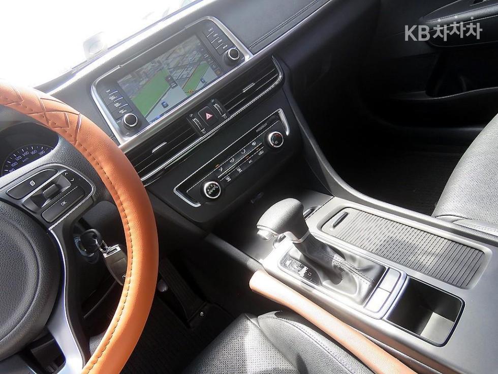 Kia K5 — miniaturë 11