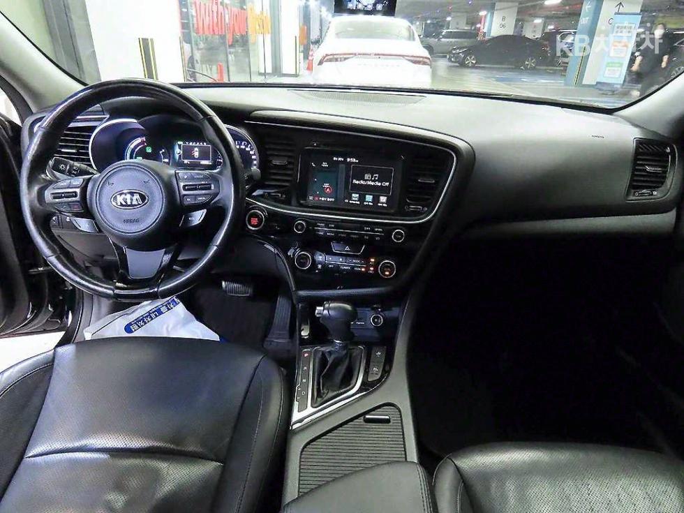 Kia K5 — miniaturë 10