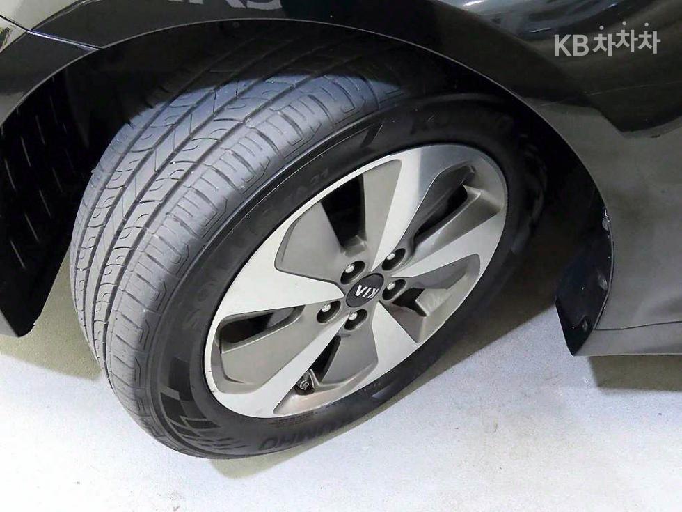 Kia K5 — miniaturë 20