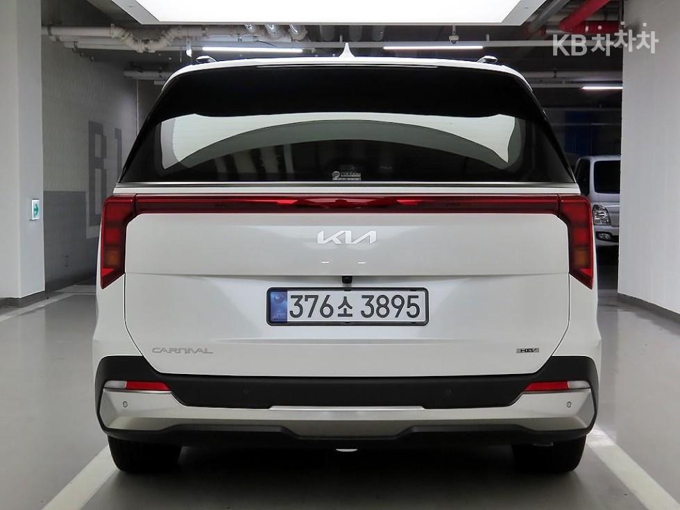 Kia Carnival — miniaturë 3