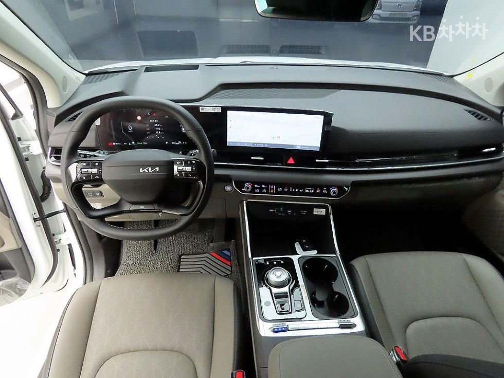 Kia Carnival — miniaturë 7
