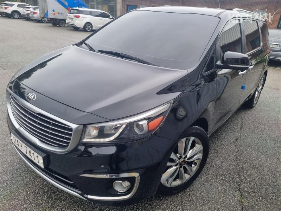 Kia Carnival — miniaturë 2