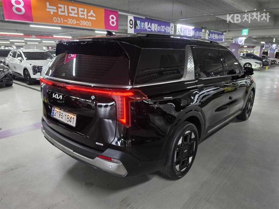 Kia Carnival, 2024, фотография 6