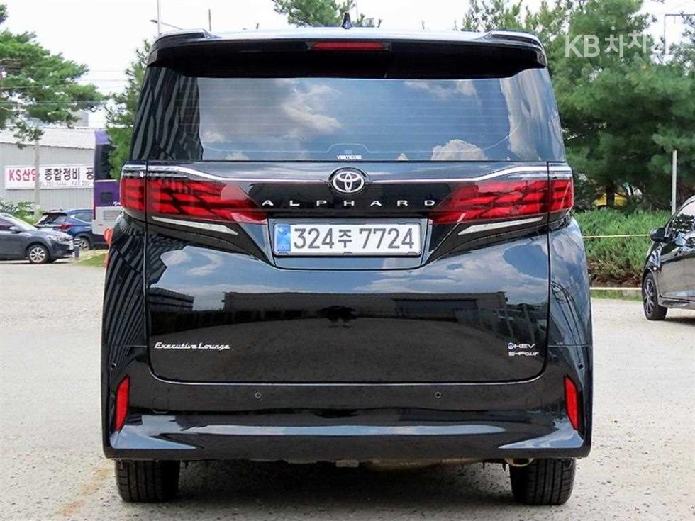 Toyota Alphard — miniaturë 4